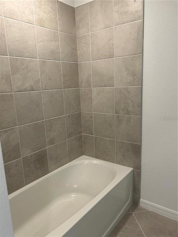 Building Photo - 12180 Wellen Golf St