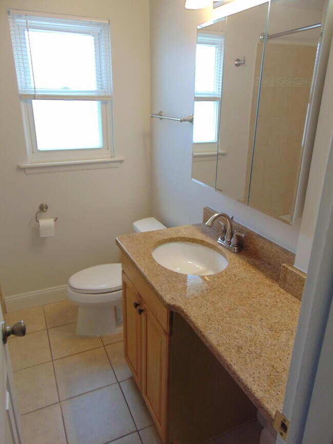 Building Photo - 11730 Riverside Dr