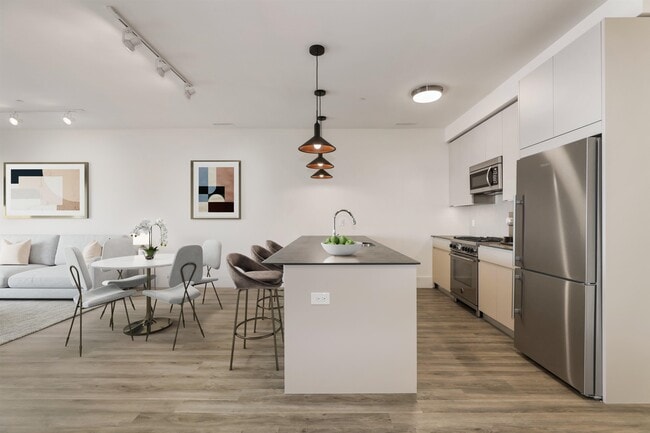 Primary Photo - 391 Palisade Ave