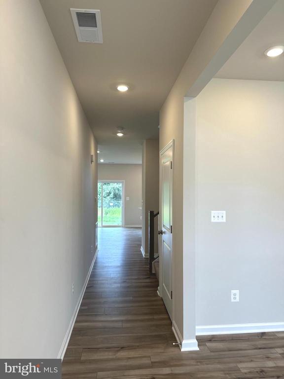 Building Photo - 26 Trout Lily Dr