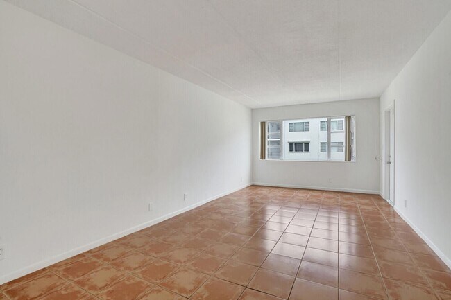 Building Photo - 4500 N Flagler Dr