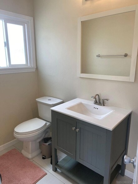 Building Photo - 5442 San Onofre Terrace