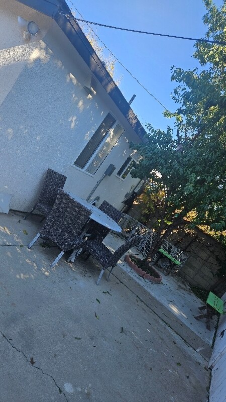 Building Photo - 18209 Saticoy St