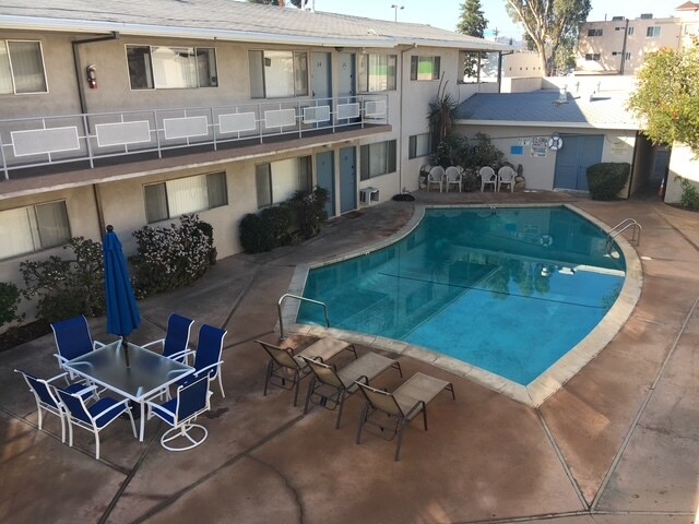 Building Photo - Yarmouth Gardens