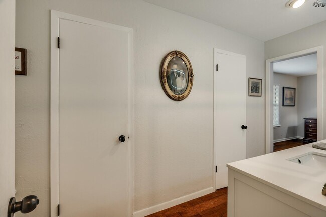 Building Photo - 4309 Scottsdale Ln