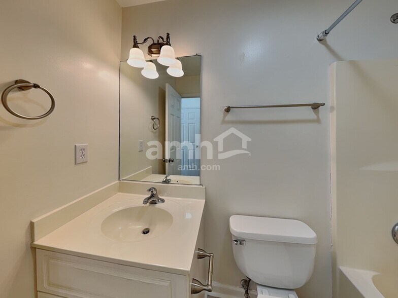 Building Photo - 4130 Leinbach Dr