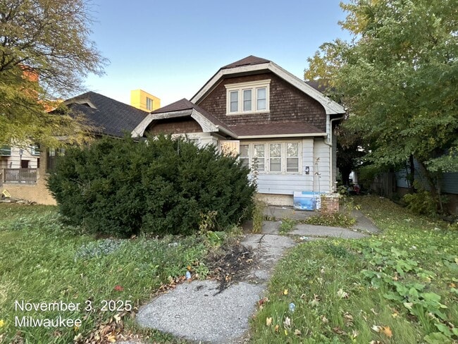 Building Photo - 2972 N 51st St