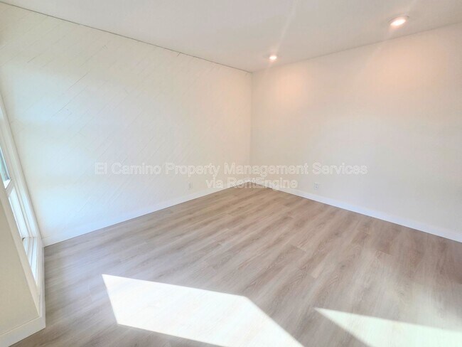 Building Photo - 10421 Carlyle Ct