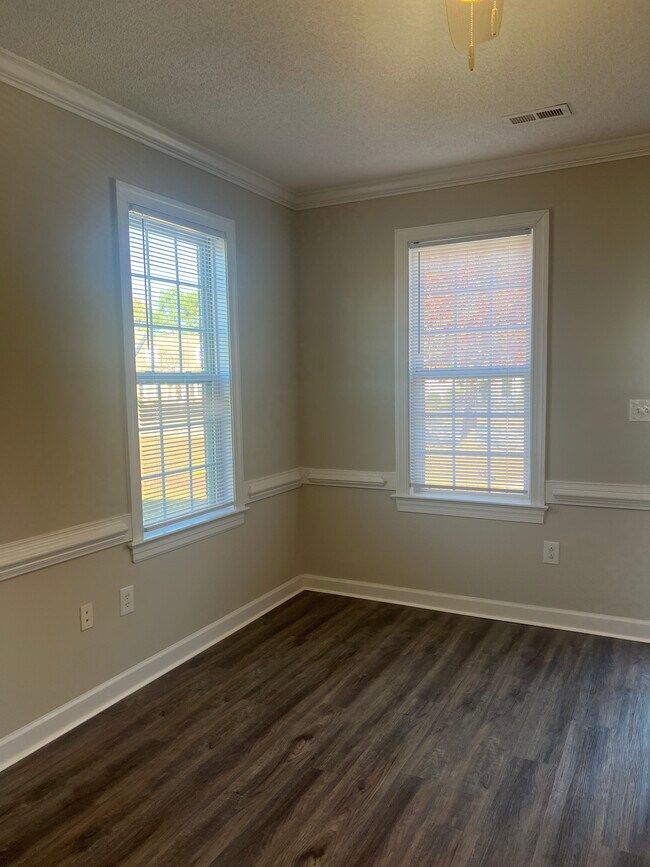 Living Room - 3309 Whitlock Dr N