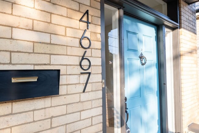 Building Photo - NORTHSIDE RARE GEM - FULLY RENOVATED 5+ BE...