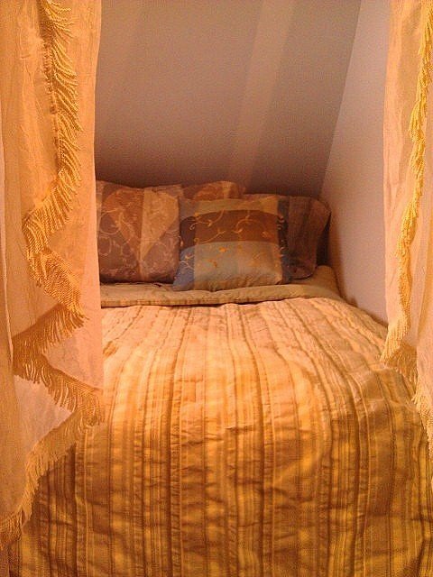 Building Photo - 20 Elm Ave