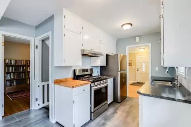 Building Photo - Beautiful 4BR 2BA Rambler in Roseville
