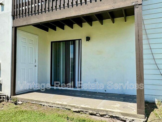 Building Photo - 305 W Grant St