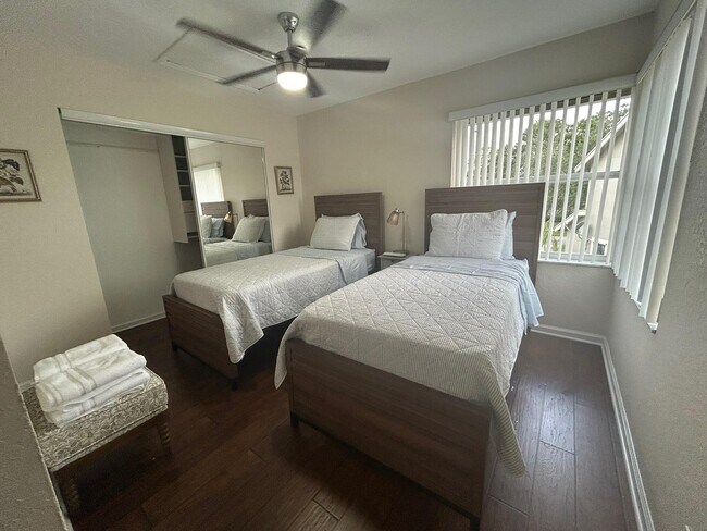 Building Photo - 1140 Staghorn St