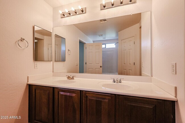 Building Photo - 5318 W Maldonado Rd