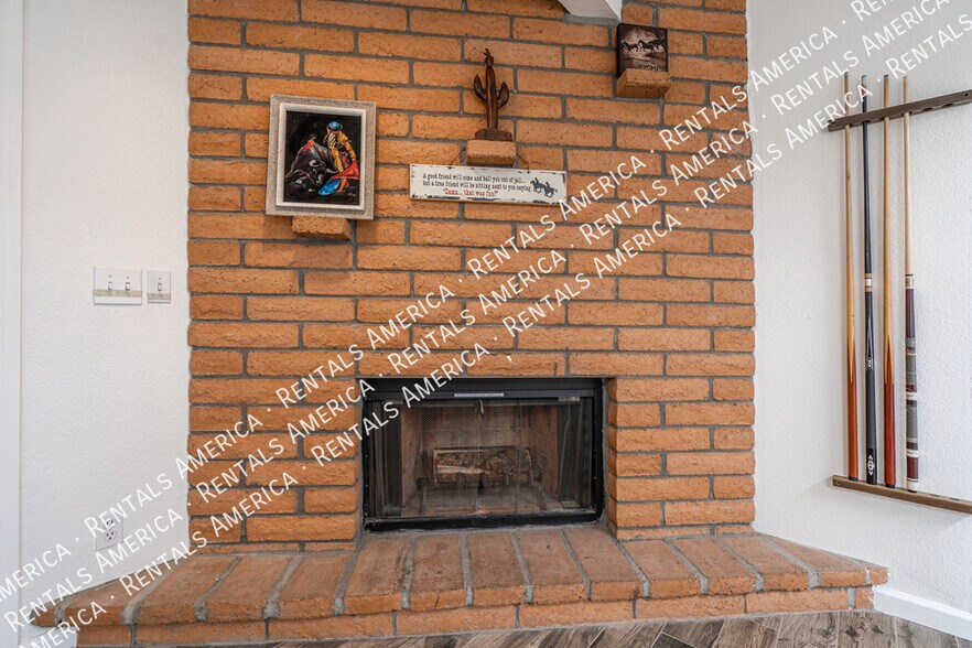 Building Photo - 10626 N 41st St