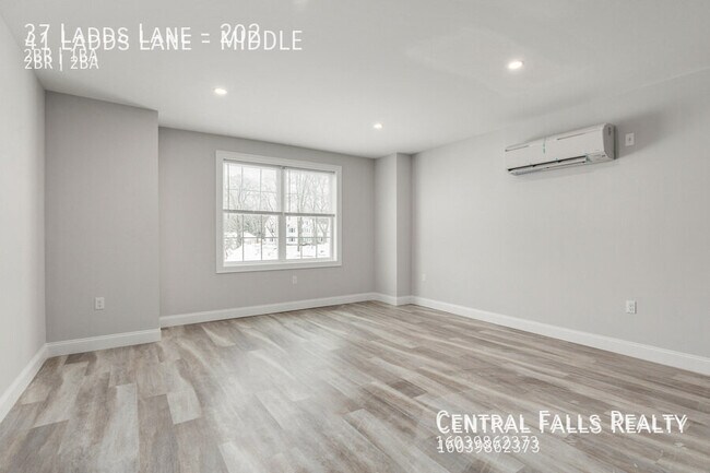 Building Photo - 37 Ladds Ln