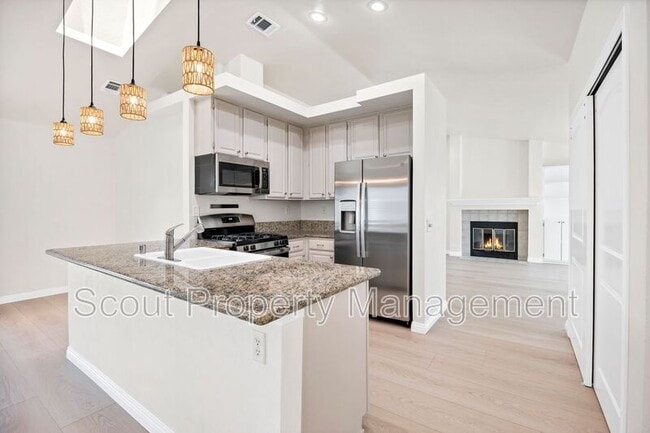 Building Photo - 39149 Rising Hill Dr