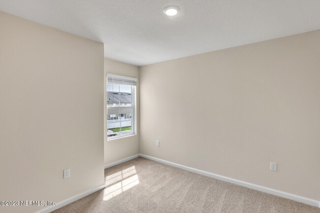 Building Photo - 448 Running Wds St