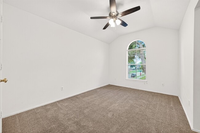 Building Photo - 8839 Aspen Meadow Dr