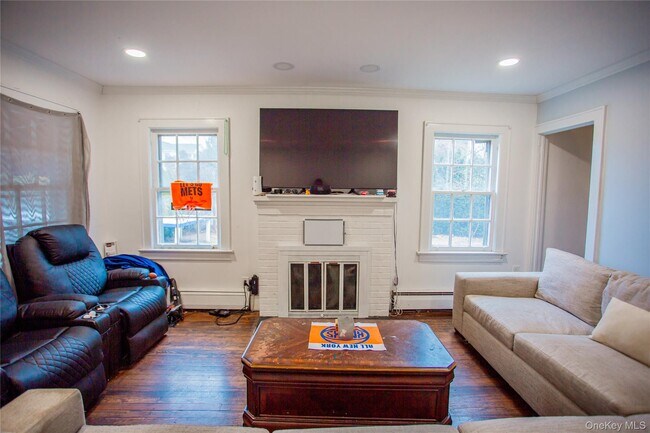 Building Photo - 76 Clayton Ave