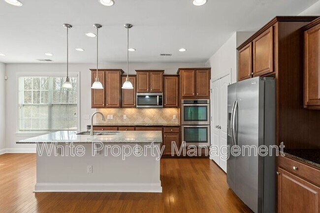 Building Photo - 10934 River Oaks Dr NW