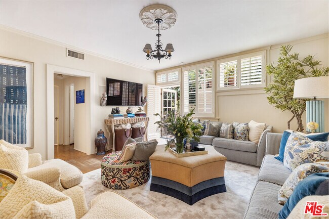 Building Photo - 175 W Channel Rd