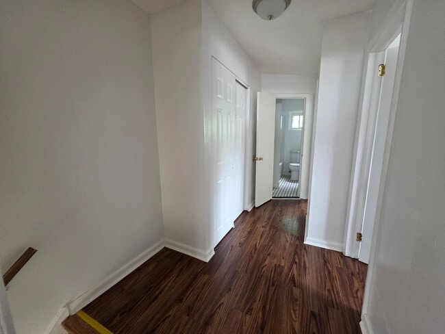 Building Photo - 66 Thorn Ln