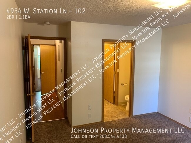 Building Photo - 4954 W Station Ln