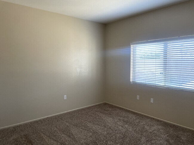 Building Photo - Long-term Rental