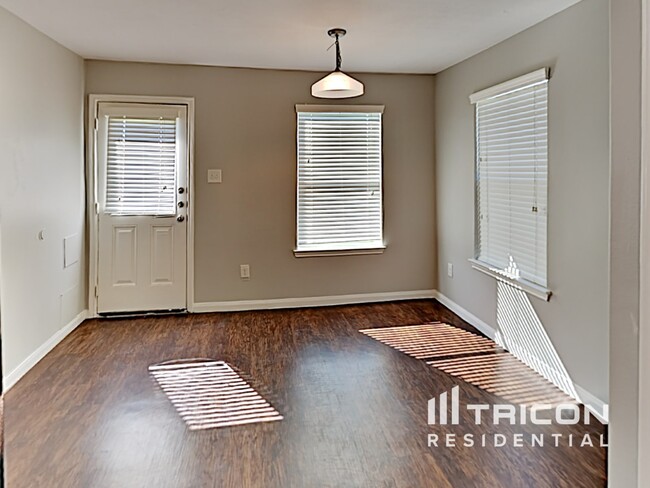 Building Photo - 21427 Jamals Way