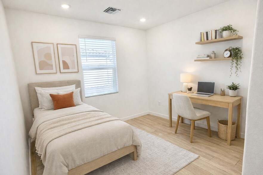 Building Photo - 9324 Via Azul