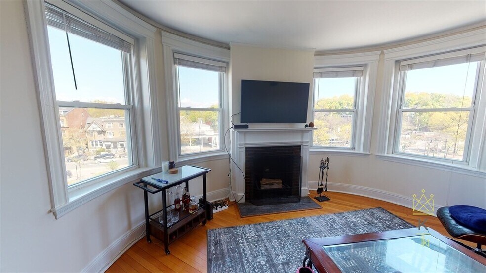 Building Photo - 210 Winthrop Rd