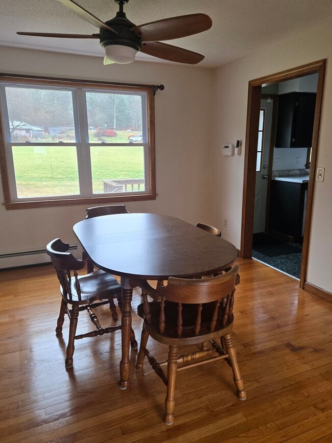 Building Photo - 48 River Rd