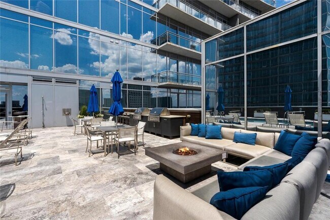 Building Photo - 1065 Peachtree St NE