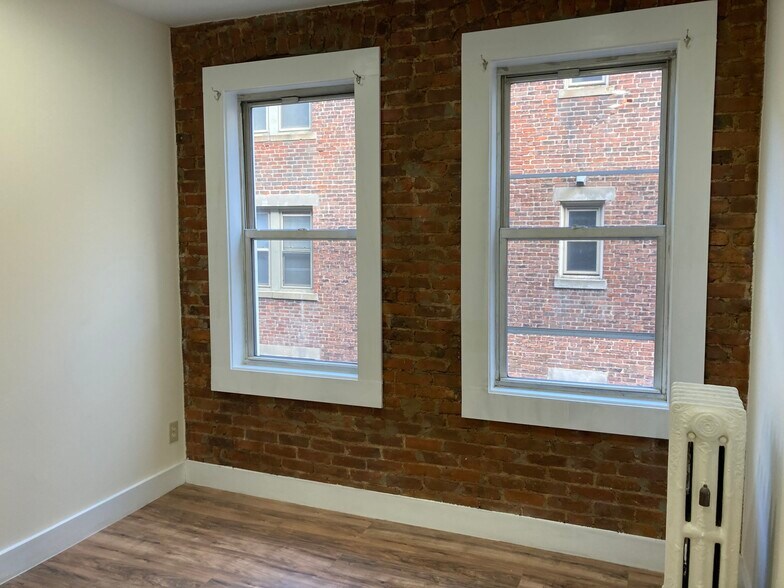 Building Photo - 45 Hemenway St