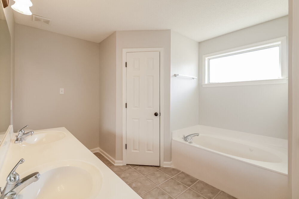 Building Photo - 3135 Quartz Dr