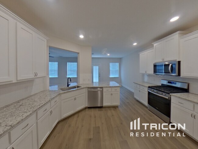 Building Photo - 1207 Bullock Dr
