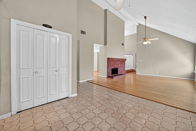 Building Photo - 1535 Beaconshire Rd