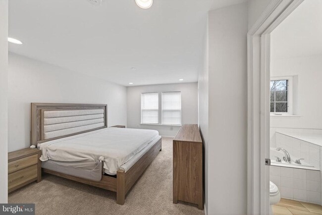 Building Photo - 338 Nocking Point Blvd