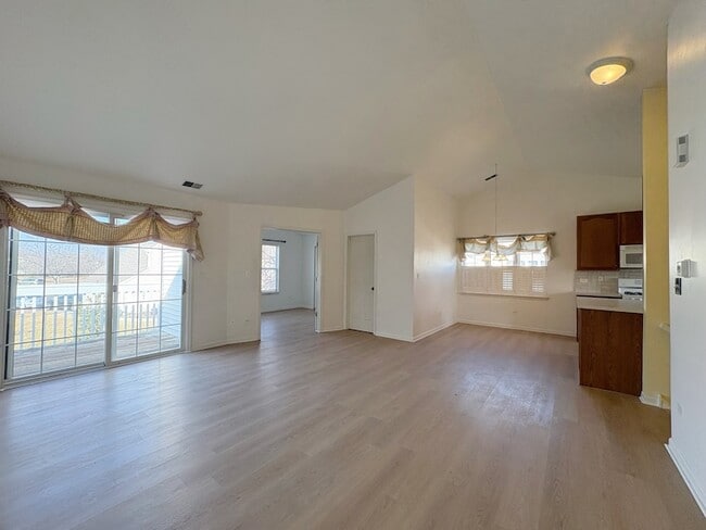 Building Photo - 2611 Cedar Glade Dr