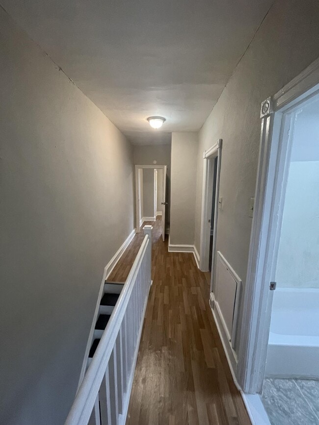 Building Photo - 2828 W Clementine St