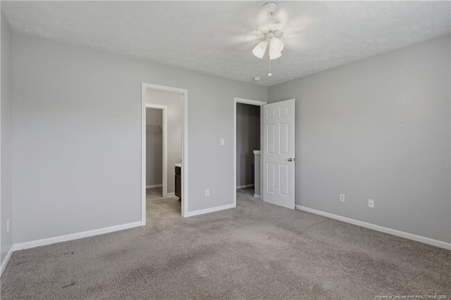 Building Photo - 142 Collinwood Dr