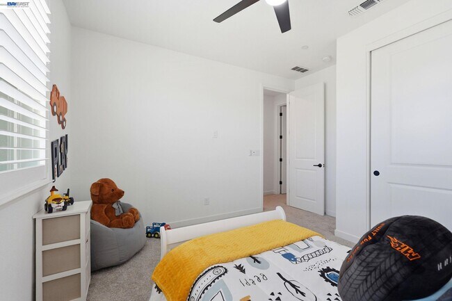Building Photo - 1550 Plumas Dr