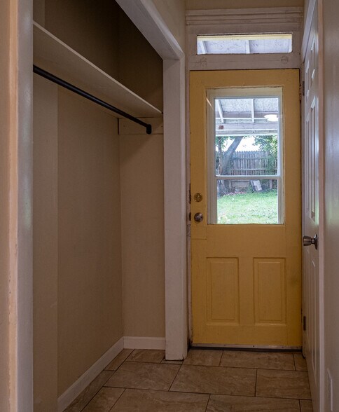 Building Photo - 438 Nevin St