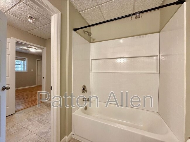 Building Photo - 689 New Haw Creek Rd