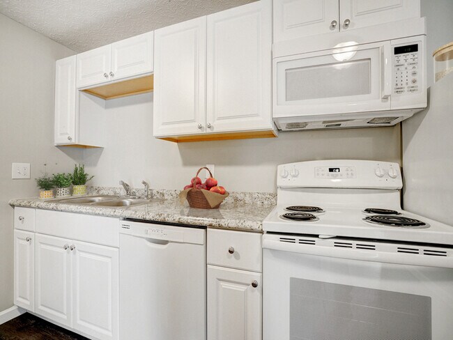 Building Photo - 2084 Quail Ct