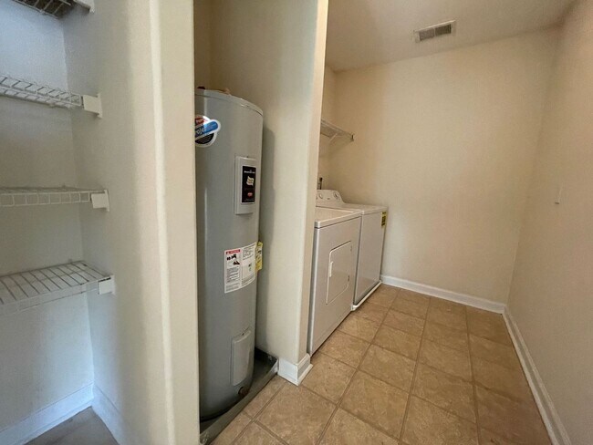 Building Photo - PRE-LEASING FOR AUGUST 2026!