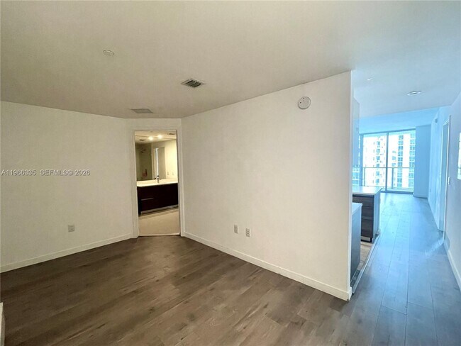 Building Photo - 1100 S Miami Ave