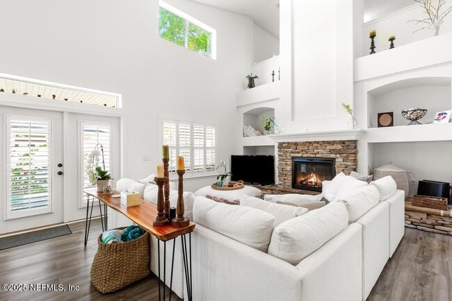 Building Photo - 3139 Ashgrove Rd